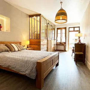 D'hotes Avec Entree Privative Au Calme Dans Maison De Village Au-villard Saint-Jorioz